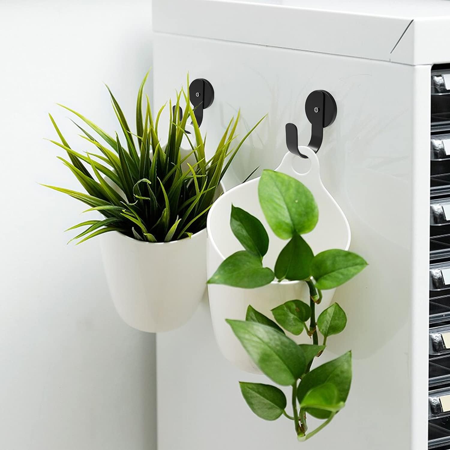 Magnetic Wreath Hanger for Front Doors 2 Pack