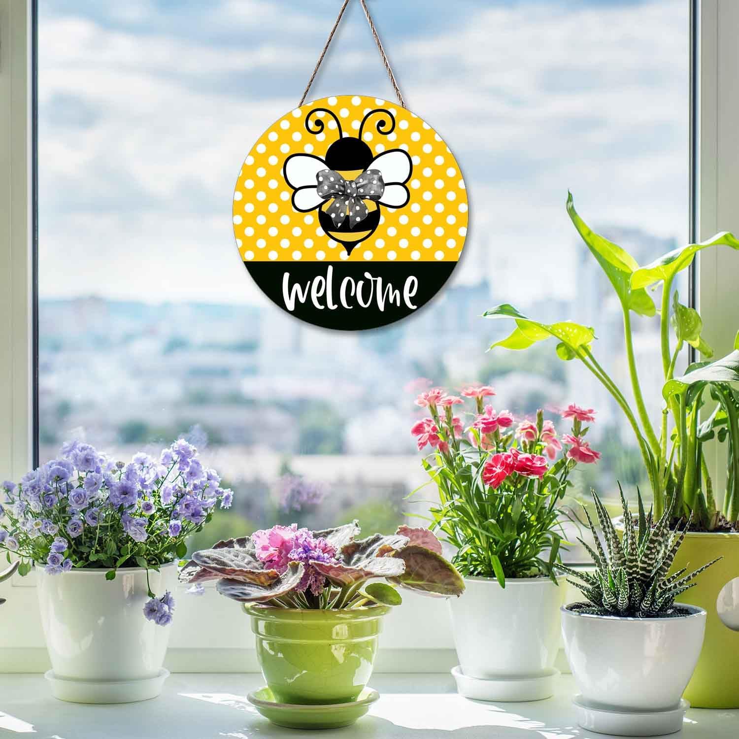 Ceutoiy Bee Wreath Hanger for Front Door Decor