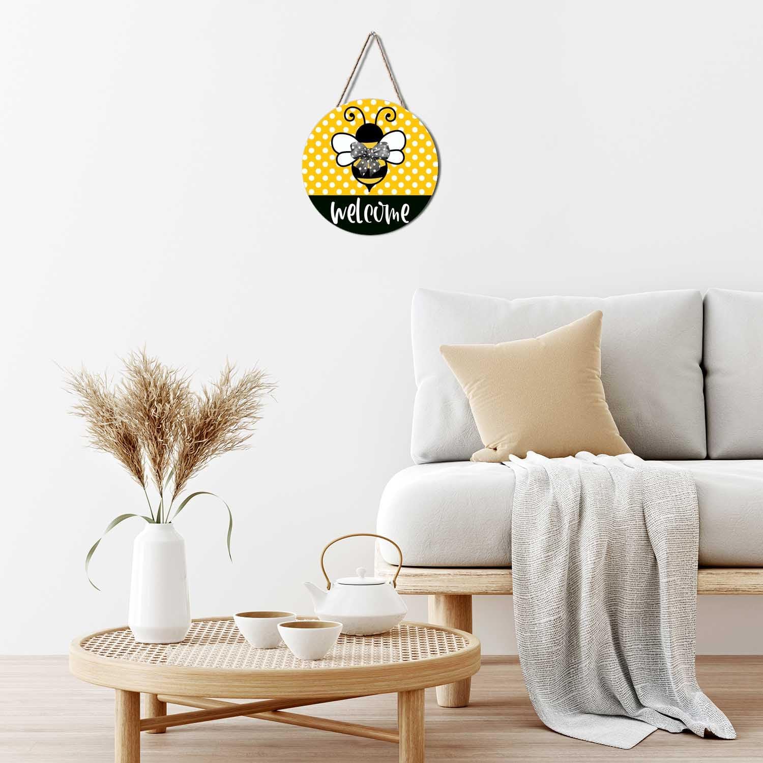 Ceutoiy Bee Wreath Hanger for Front Door Decor