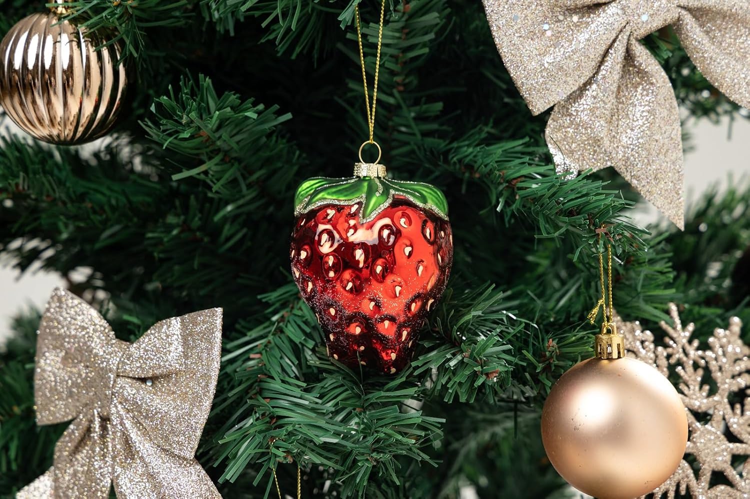 2pcs Glass Strawberry Christmas Ornaments for Tree