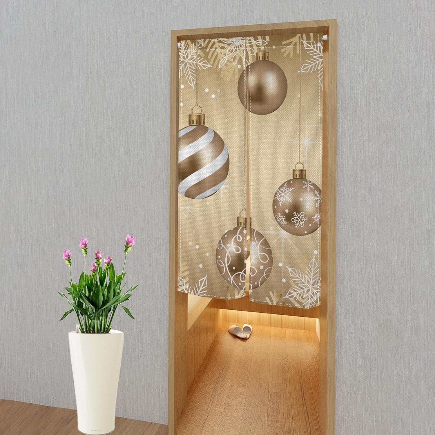 ChloropLastid Christmas Ball Gold Noren Curtain