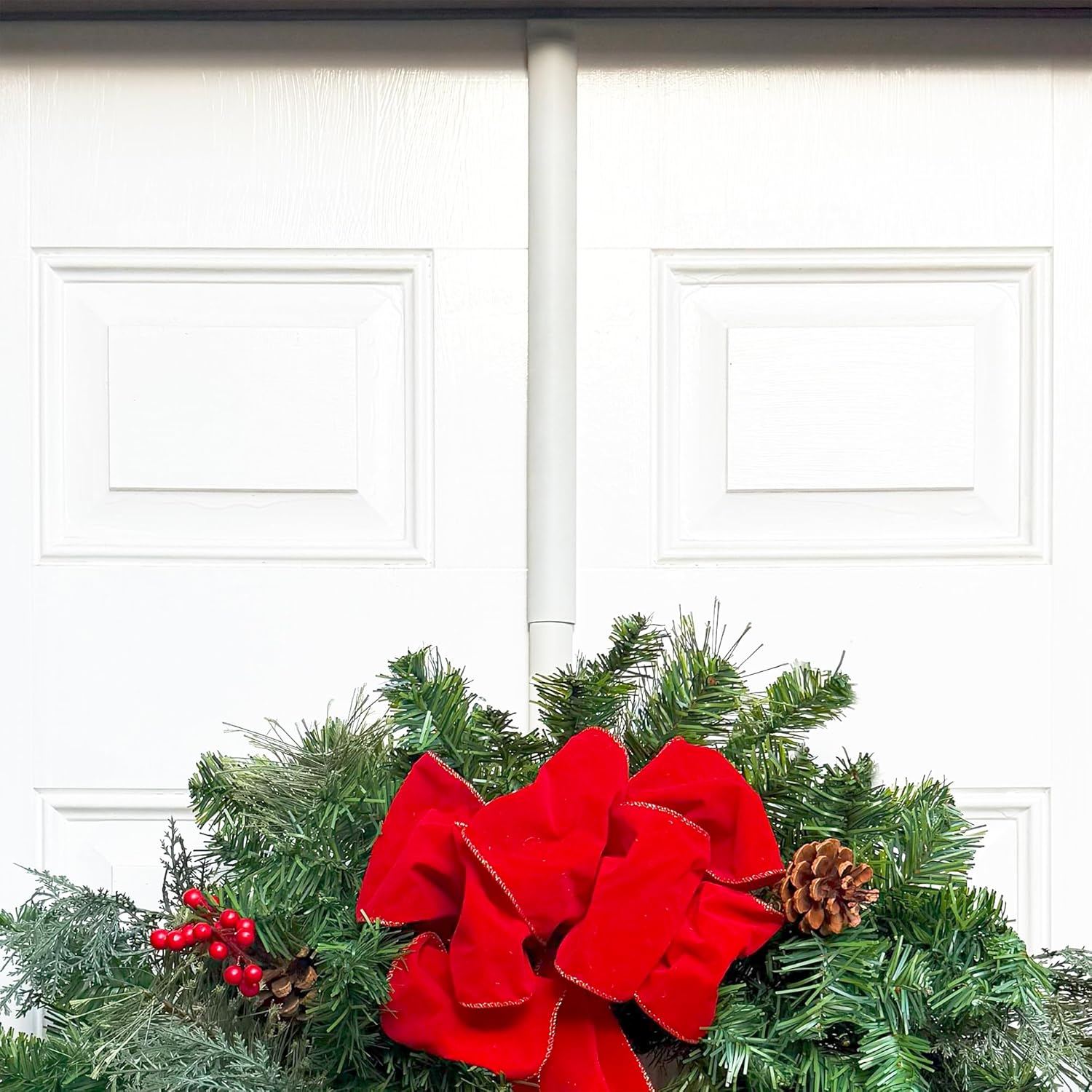 Haute Decor Adjustable Wreath Hanger - Matte White 30 lbs Capacity
