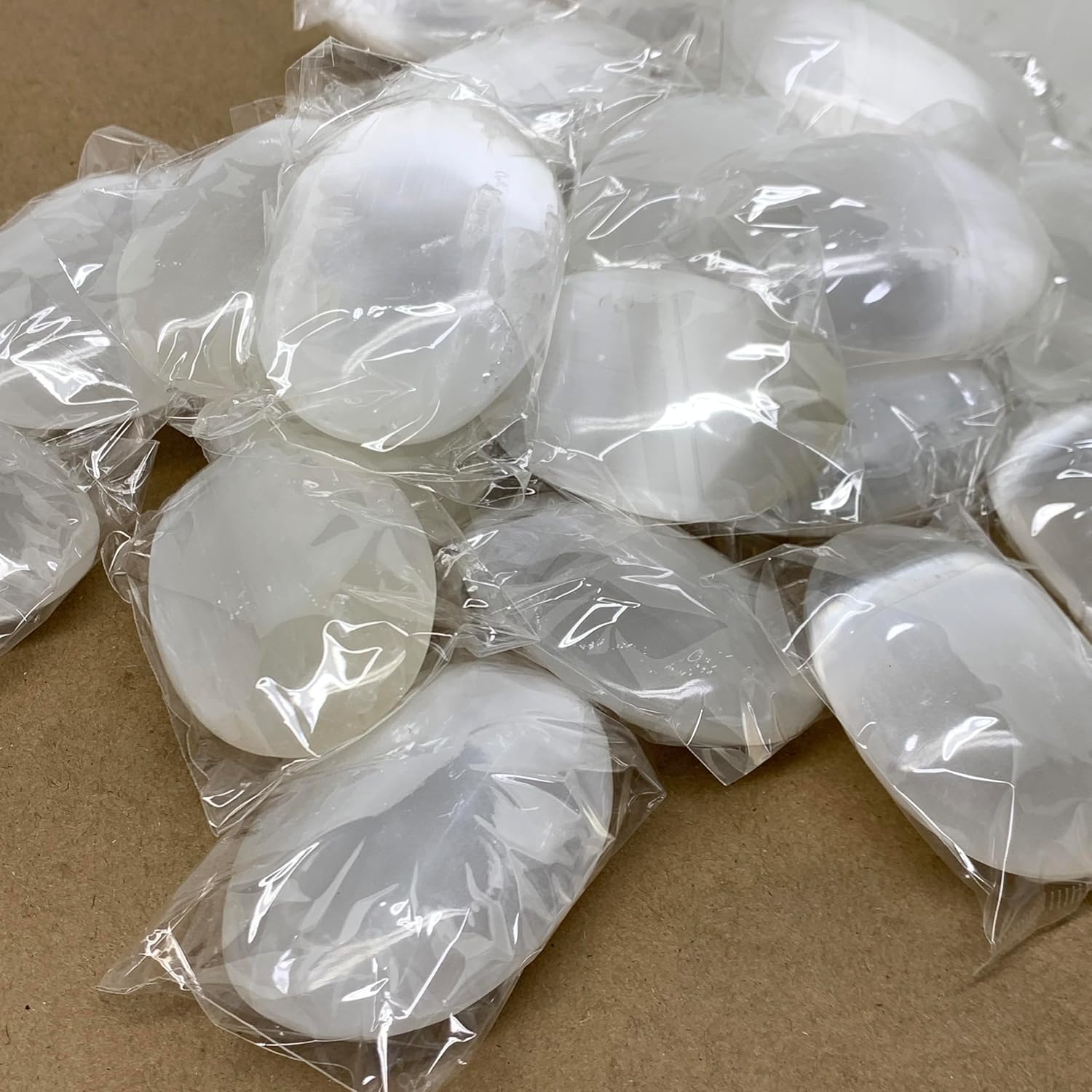 WatanGems 1pc Natural Selenite Palm-Stone Crystal Pillow Shape Collectible