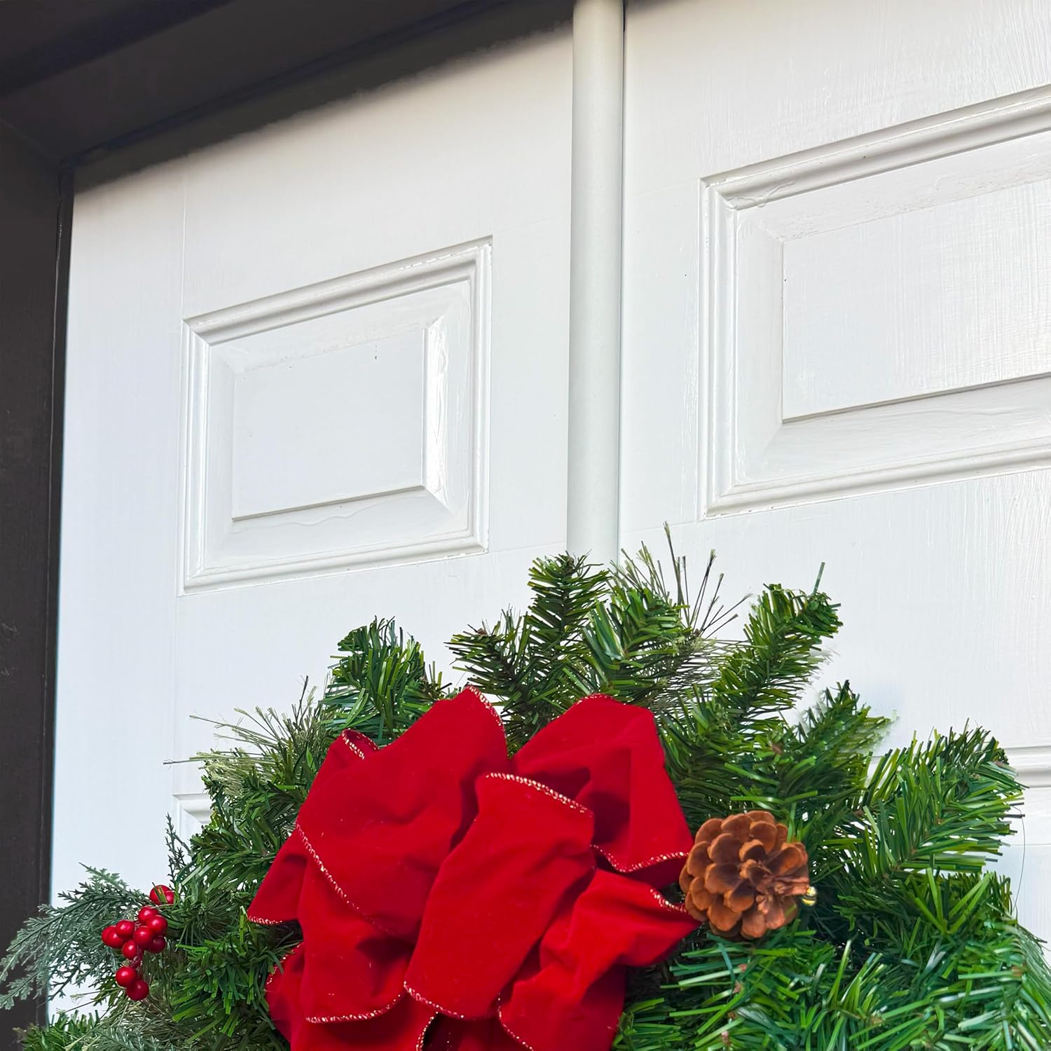 Haute Decor Adjustable Wreath Hanger - Matte White 30 lbs Capacity
