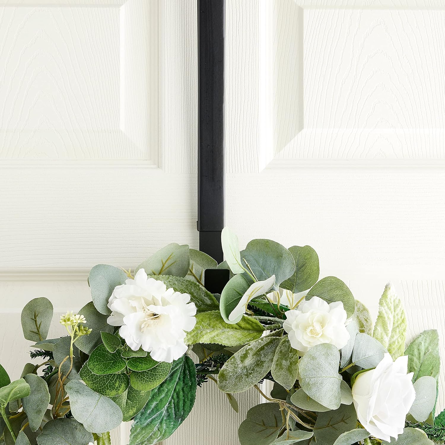 Ashland Black Adjustable Wreath Hanger 1
